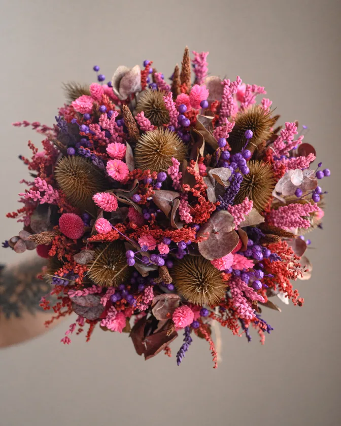 Classic round dried flower bouquet